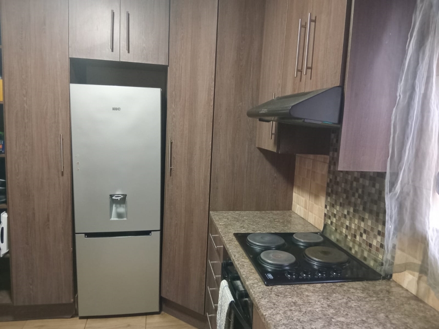 2 Bedroom Property for Sale in Kwa Nobuhle Eastern Cape